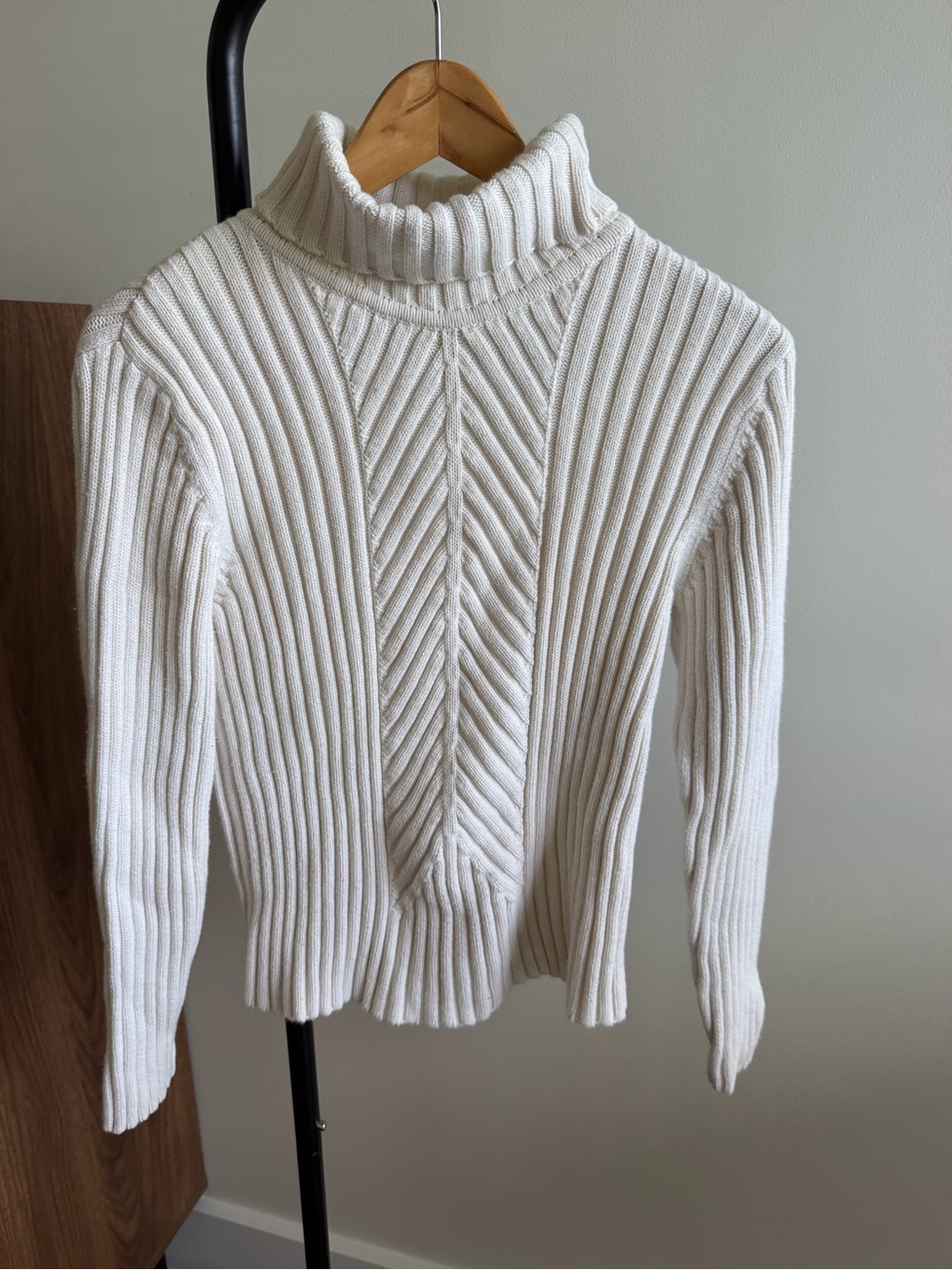 Vintage White Ribbed Turtleneck Sweater Chevron Panel Size M